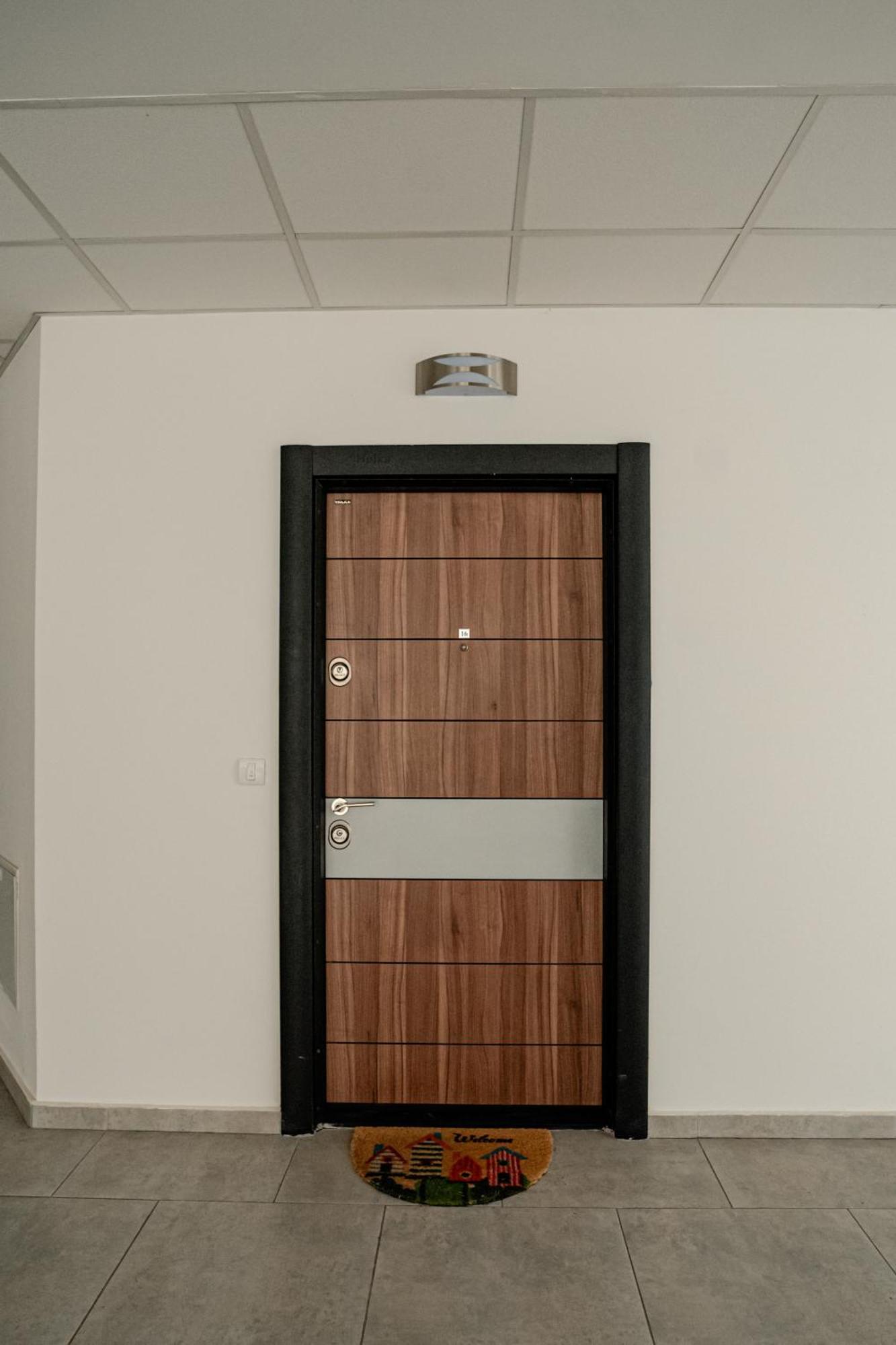 אוהריד City Center Apartment מראה חיצוני תמונה